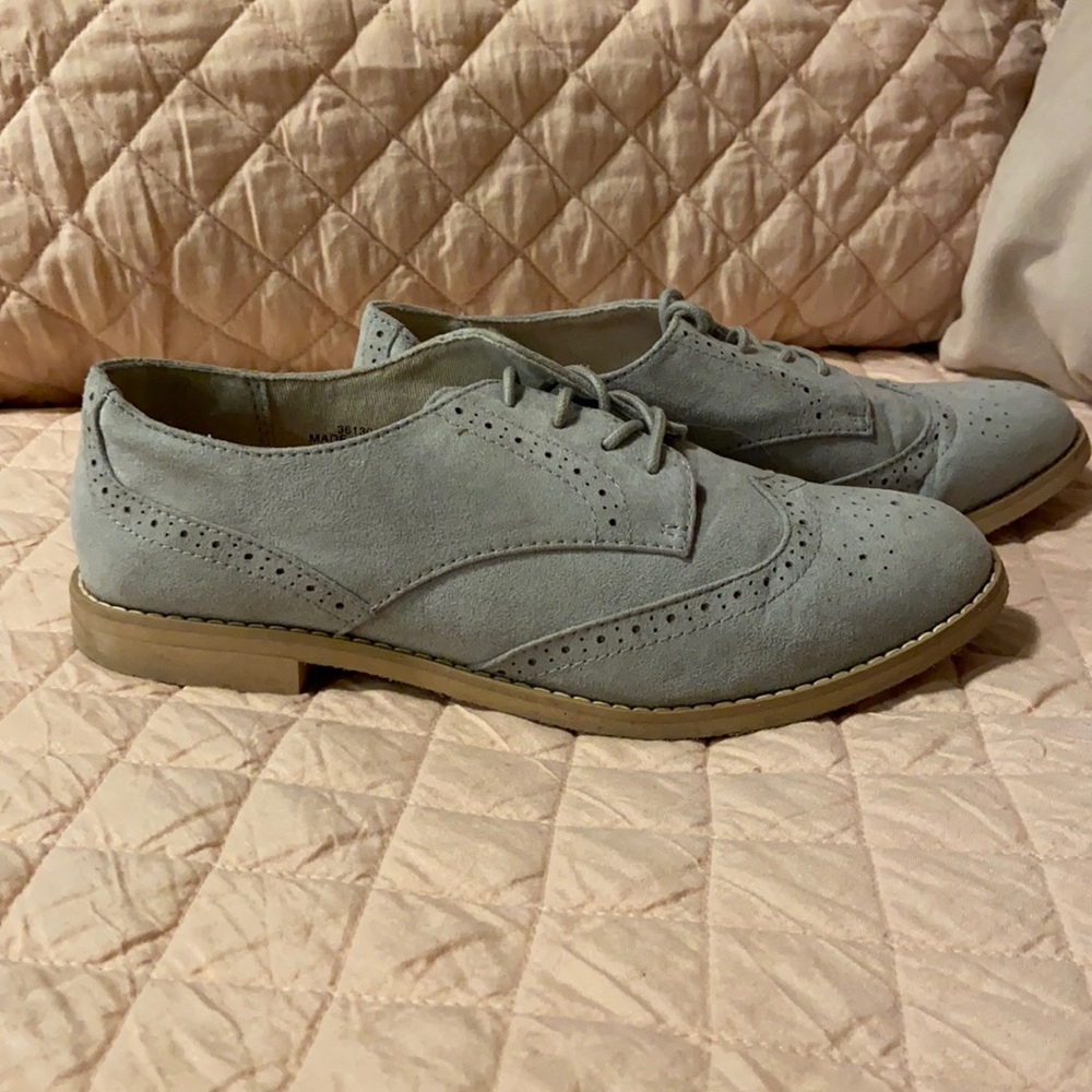 Gap Women’s suede saddle shoes